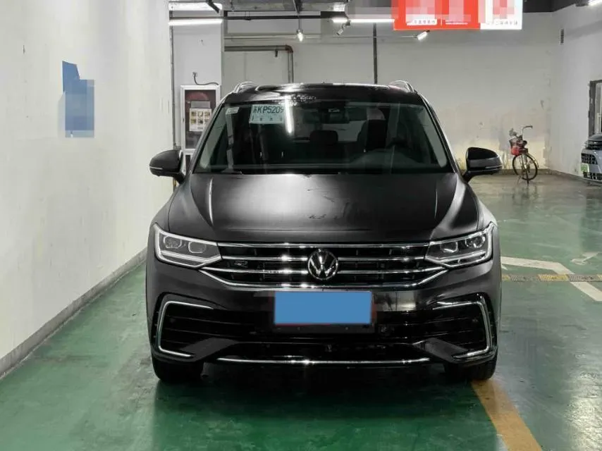 2024 Volkswagen Tiguan L 2.0T 186HP L4 7DCT,autocango,china used car exporter,china ev exporter,chinese used car exporter,chinese used ev exporter