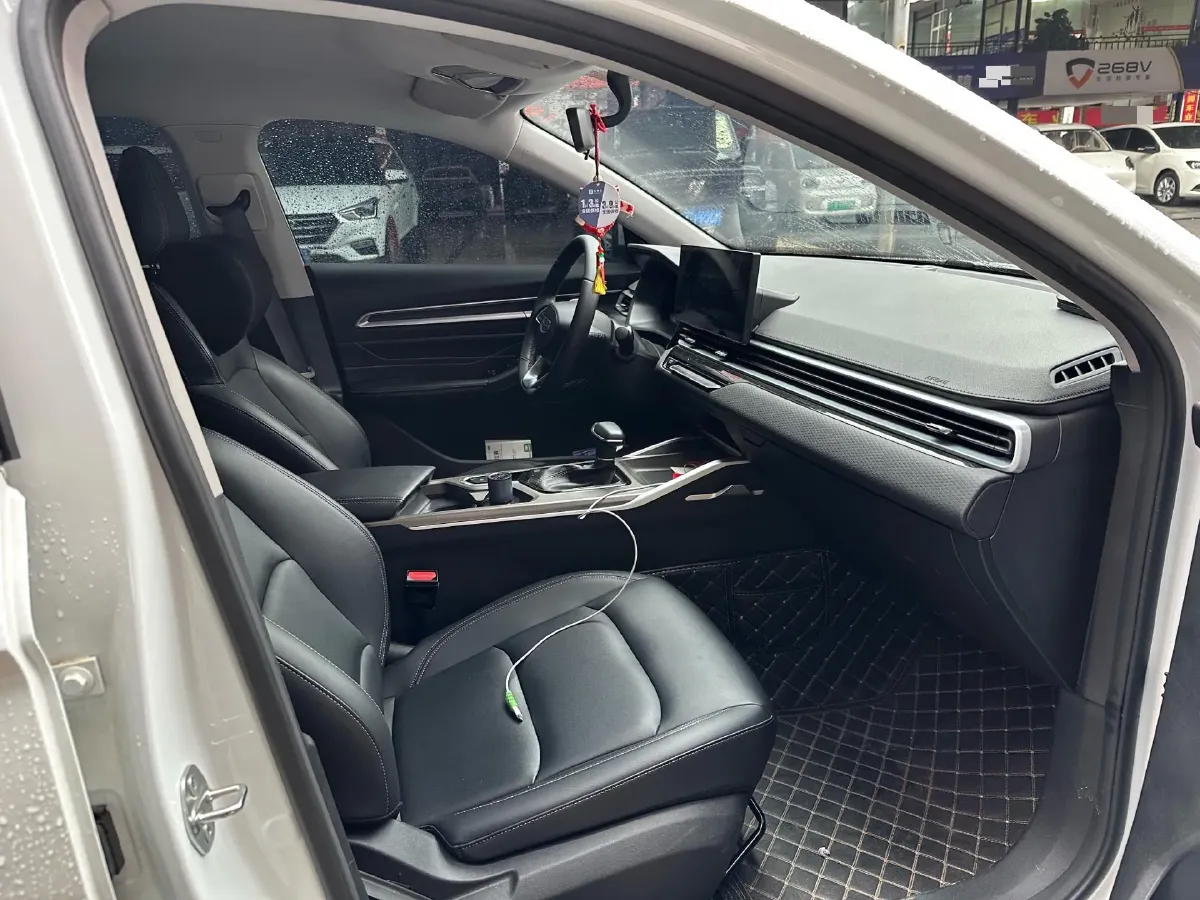 2025 Geely Emgrand 1.5L 127HP L4 CVT,autocango,china used car exporter,china ev exporter,chinese used car exporter,chinese used ev exporter