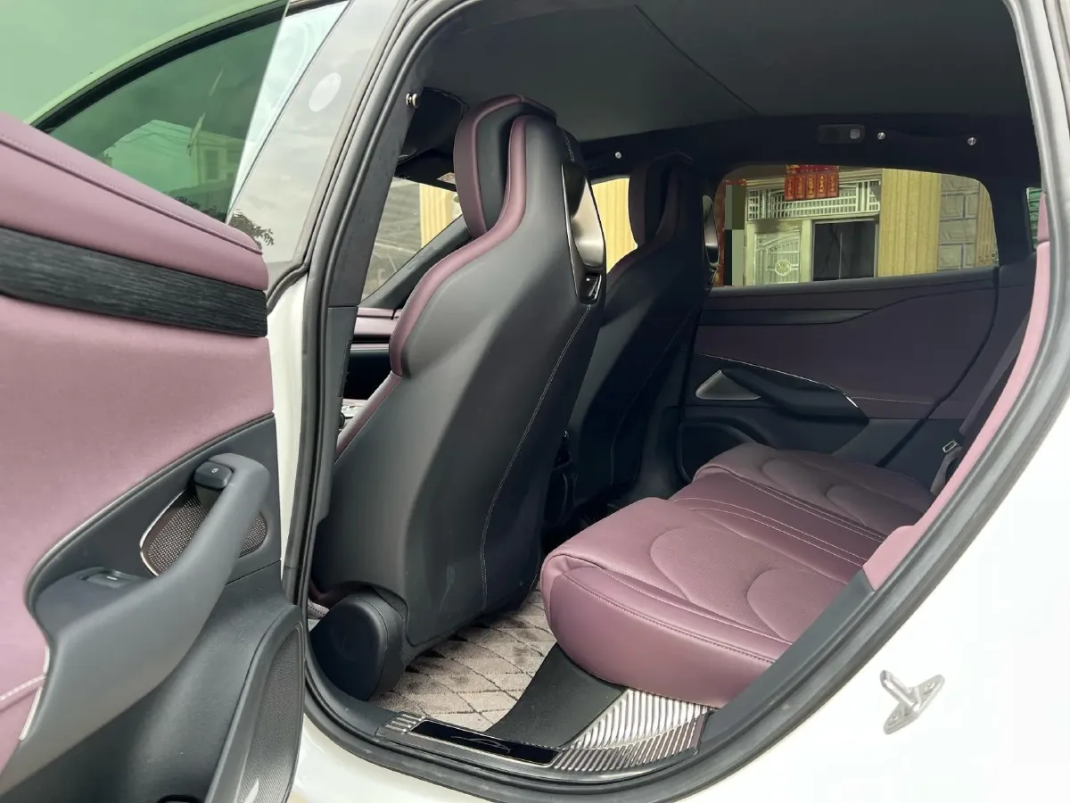 2024 MI SU7 BEV 101KWH,autocango,china used car exporter,china ev exporter,chinese used car exporter,chinese used ev exporter