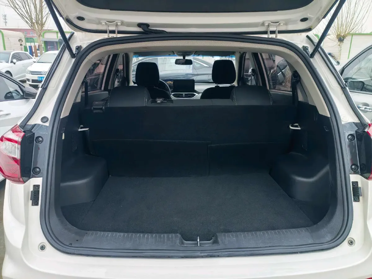 2017 BaoJun 510 1.5L 112HP L4 6MT,autocango,china used car exporter,china ev exporter,chinese used car exporter,chinese used ev exporter