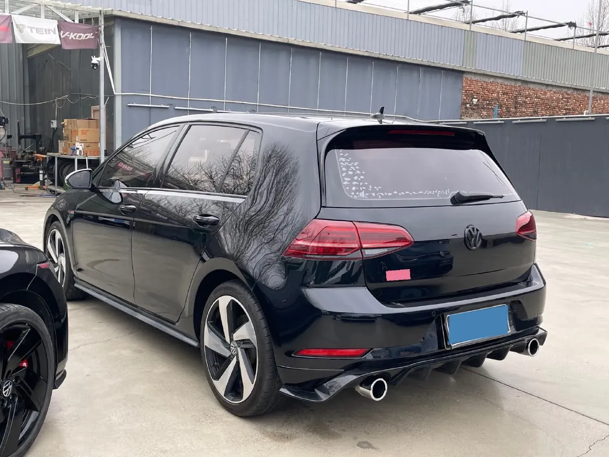 2018 Volkswagen GolfGTI 2.0T 220HP L4 7DCT,autocango,china used car exporter,china ev exporter,chinese used car exporter,chinese used ev exporter