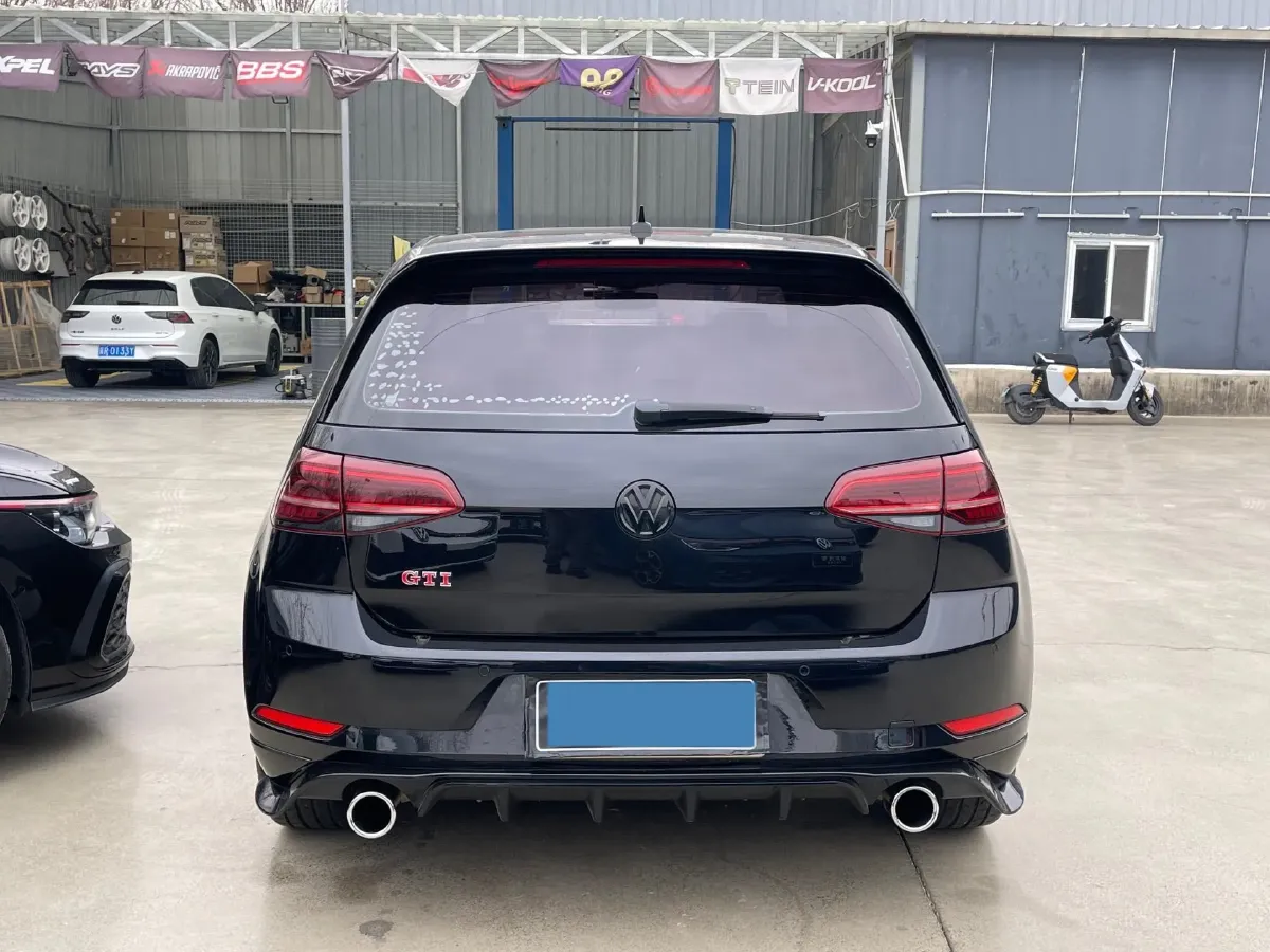 2018 Volkswagen GolfGTI 2.0T 220HP L4 7DCT,autocango,china used car exporter,china ev exporter,chinese used car exporter,chinese used ev exporter