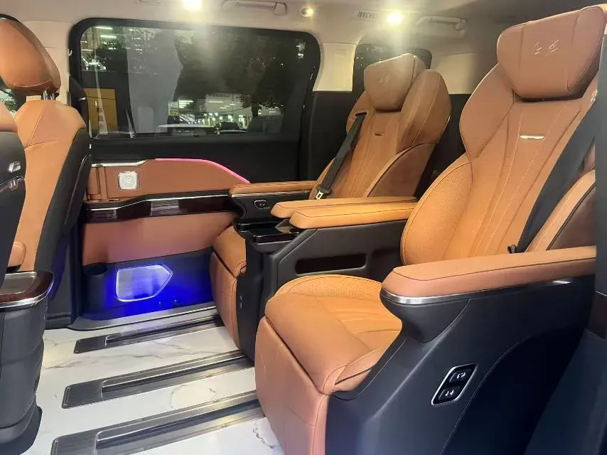 2023 HongQi HQ9 2.0T 252HP L4 8AT,autocango,china used car exporter,china ev exporter,chinese used car exporter,chinese used ev exporter