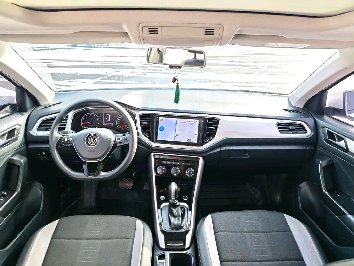 2022 Volkswagen T-Roc 1.4T 150HP L4 7DCT,autocango,china used car exporter,china ev exporter,chinese used car exporter,chinese used ev exporter