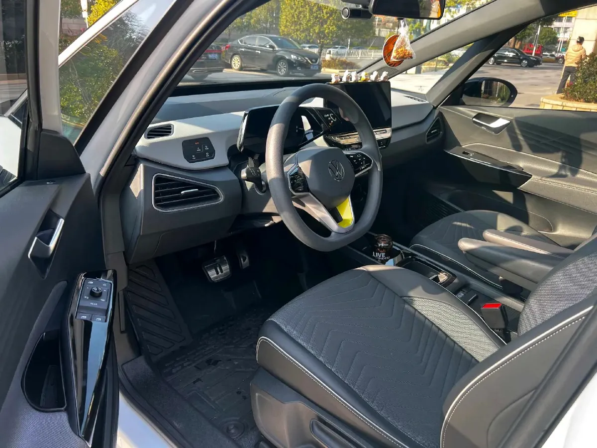 2023 Volkswagen ID.3 BEV 52.8KWH,autocango,china used car exporter,china ev exporter,chinese used car exporter,chinese used ev exporter