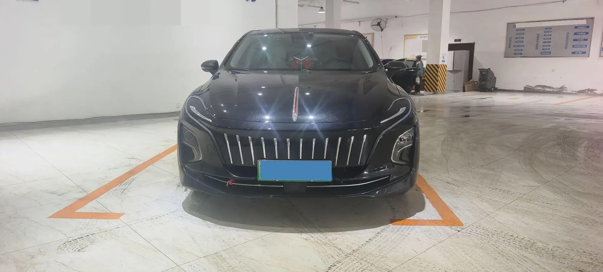 2024 HongQi E-QM5 BEV 72KWH,autocango,china used car exporter,china ev exporter,chinese used car exporter,chinese used ev exporter