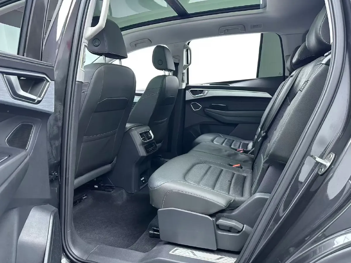 2021 Volkswagen Talagon 2.0T 220HP L4 7DCT,autocango,china used car exporter,china ev exporter,chinese used car exporter,chinese used ev exporter