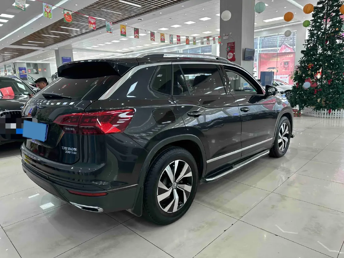 2019 Jeep Cherokee 2.0T 234HP L4 9AT,autocango,china used car exporter,china ev exporter,chinese used car exporter,chinese used ev exporter