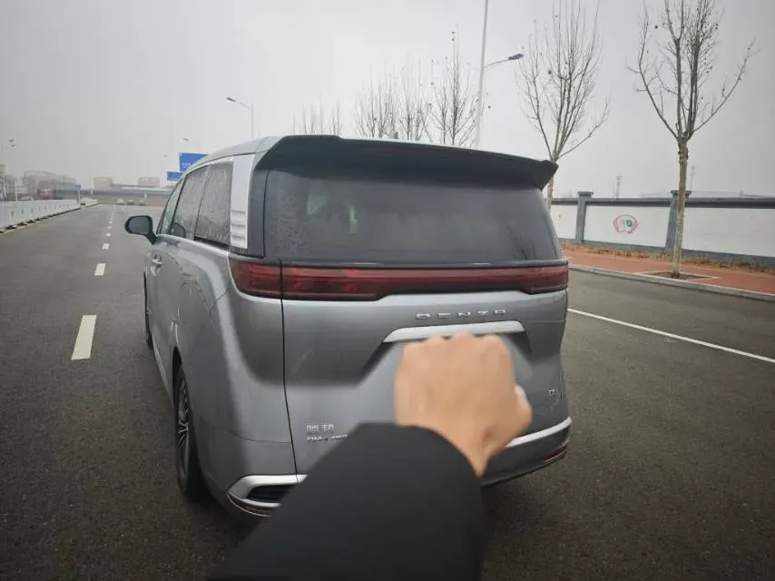 2022 Mercedes-Benz GLC Class 2.0T 197HP L4 9AT,autocango,china used car exporter,china ev exporter,chinese used car exporter,chinese used ev exporter