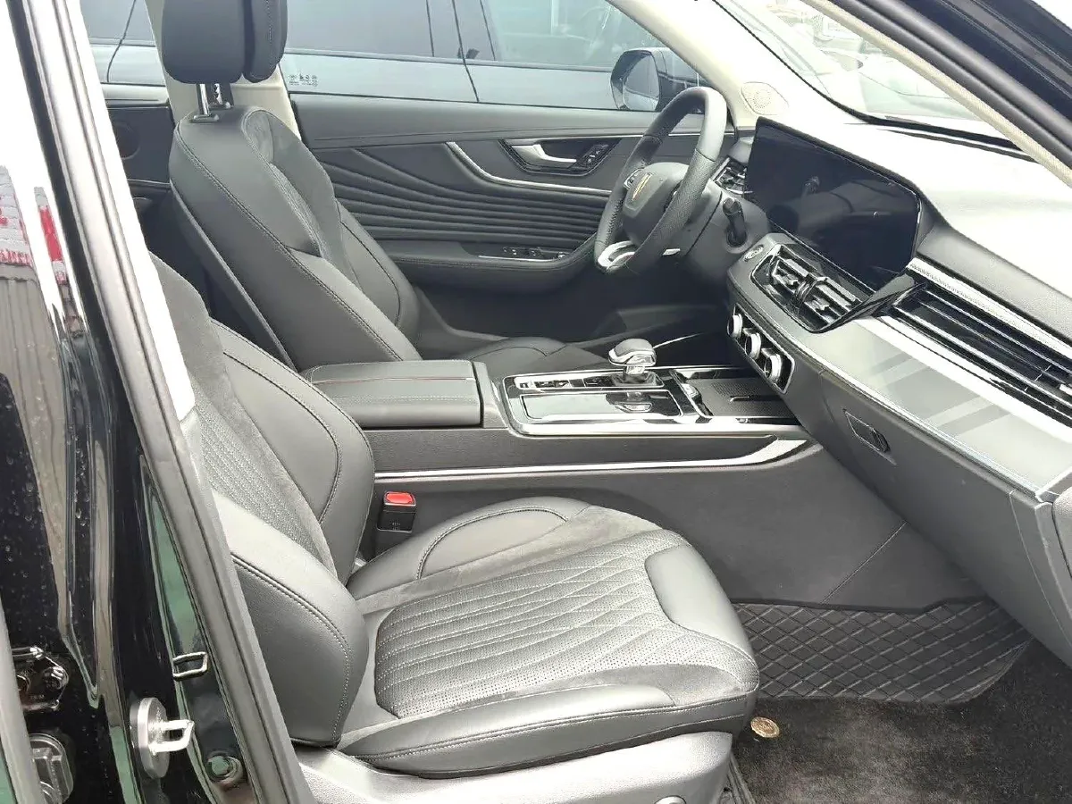 2023 HongQi HS5 2.0T 252HP L4 8AT,autocango,china used car exporter,china ev exporter,chinese used car exporter,chinese used ev exporter
