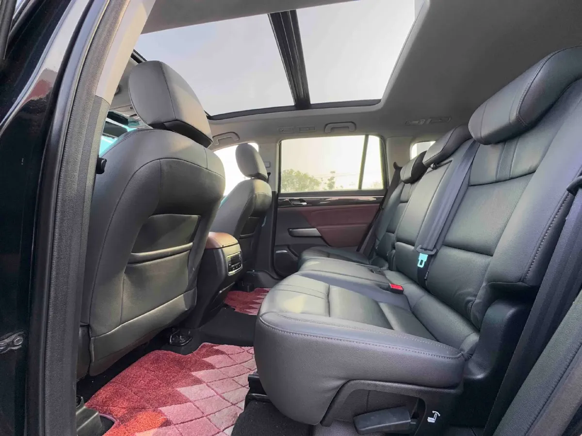 2017 GAC Trumpchi GS8 2.0T 201HP L4 6AT,autocango,china used car exporter,china ev exporter,chinese used car exporter,chinese used ev exporter