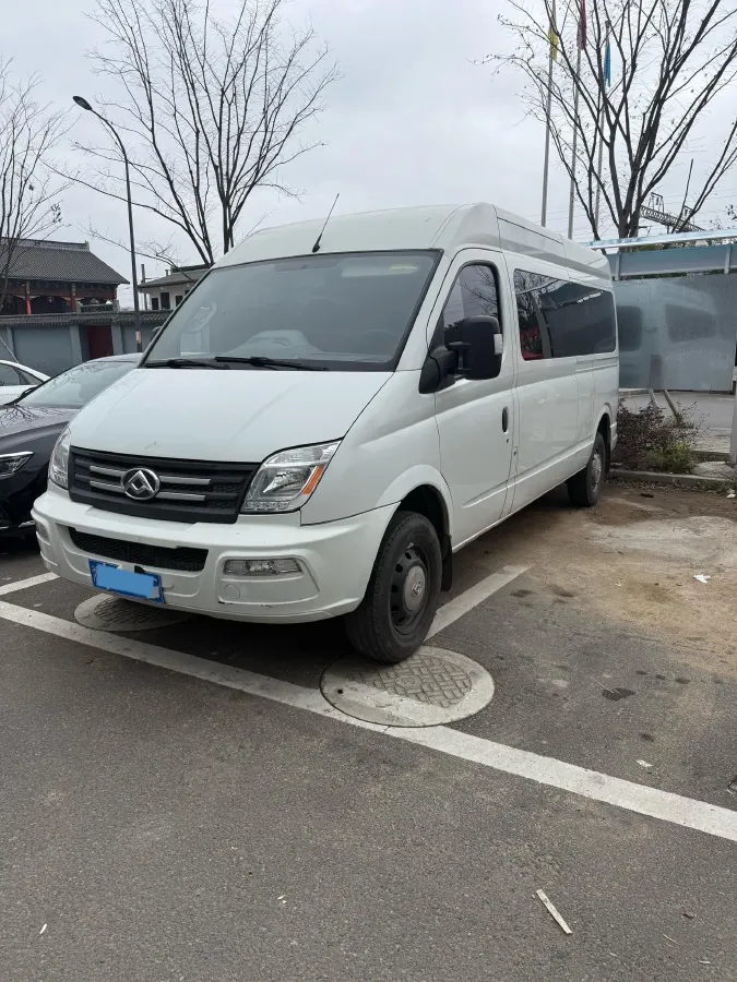 2021 MAXUS XinTu V80 2.0T 127HP L4 6MT,autocango,china used car exporter,china ev exporter,chinese used car exporter,chinese used ev exporter