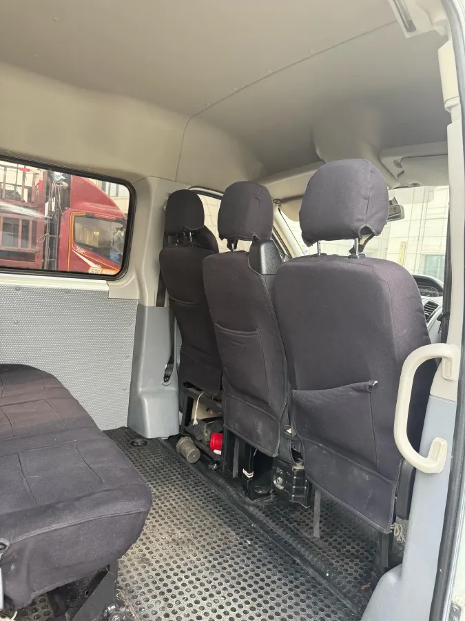 2021 MAXUS XinTu V80 2.0T 127HP L4 6MT,autocango,china used car exporter,china ev exporter,chinese used car exporter,chinese used ev exporter