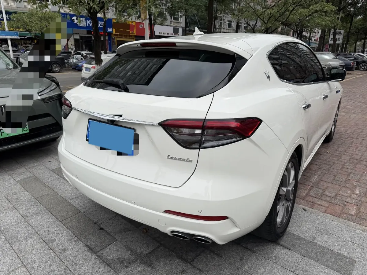 2022 Maserati Levante 2.0T 330HP L4 8AT,autocango,china used car exporter,china ev exporter,chinese used car exporter,chinese used ev exporter