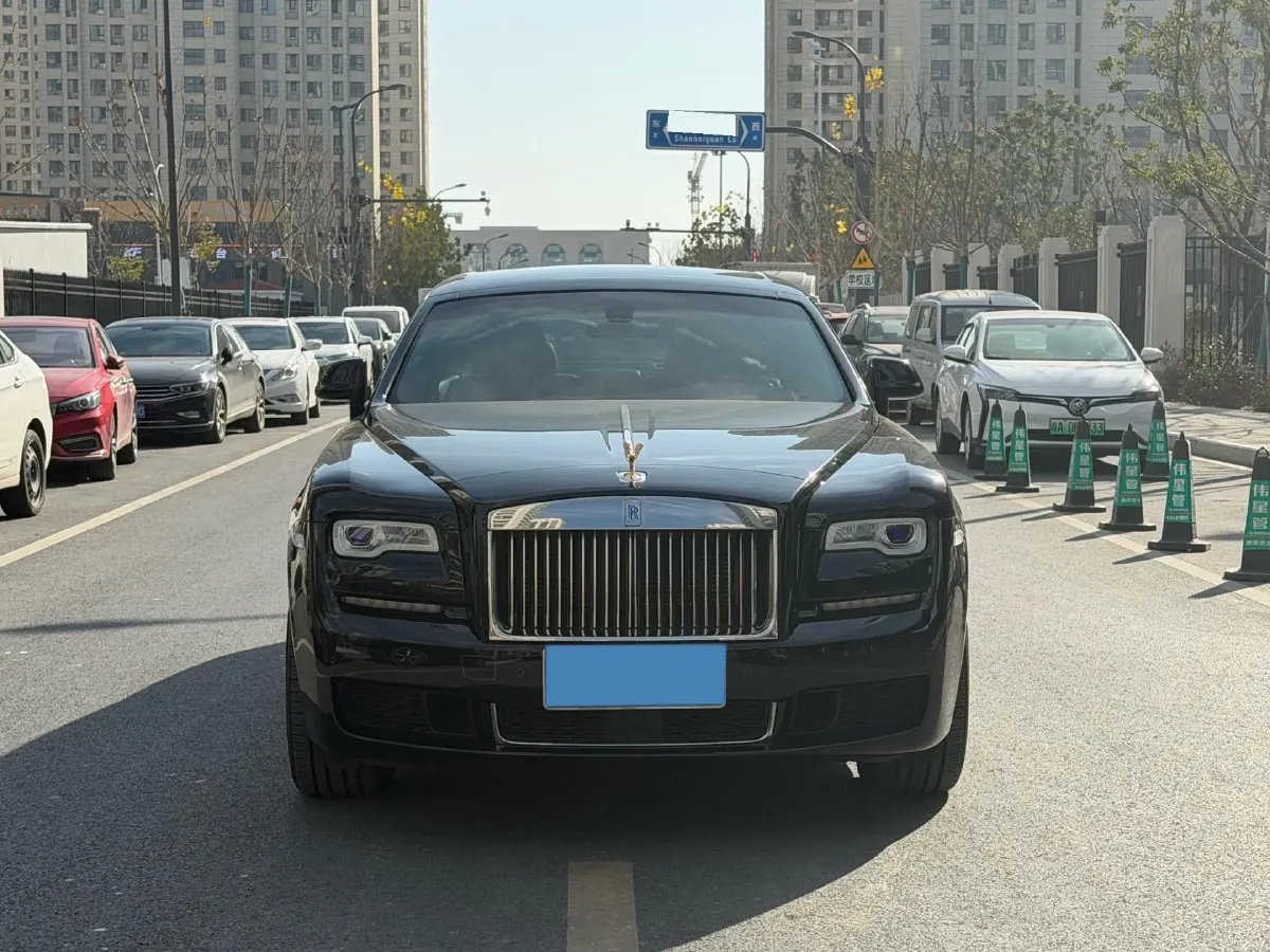 2018 Rolls-Royce Ghost 6.6T 571HP V12 8AT,autocango,china used car exporter,china ev exporter,chinese used car exporter,chinese used ev exporter