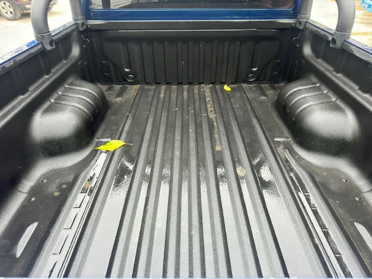 2024 Isuzu Jim 2.5T 143HP L4 8AT,autocango,china used car exporter,china ev exporter,chinese used car exporter,chinese used ev exporter