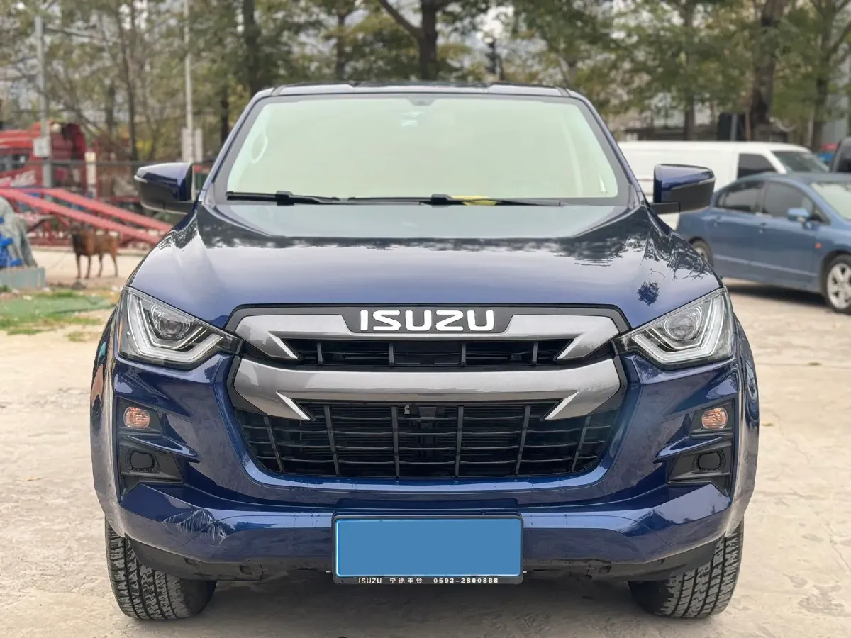 2024 Isuzu Jim 2.5T 143HP L4 8AT,autocango,china used car exporter,china ev exporter,chinese used car exporter,chinese used ev exporter