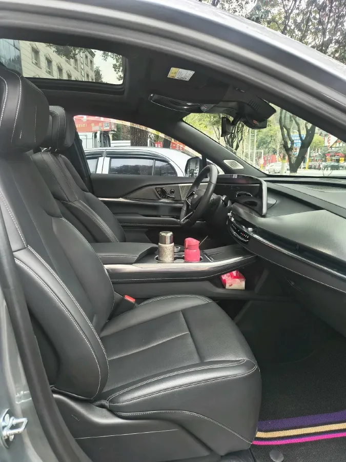 2025 Cadillac XT5 2.0T 237HP L4 9AT,autocango,china used car exporter,china ev exporter,chinese used car exporter,chinese used ev exporter