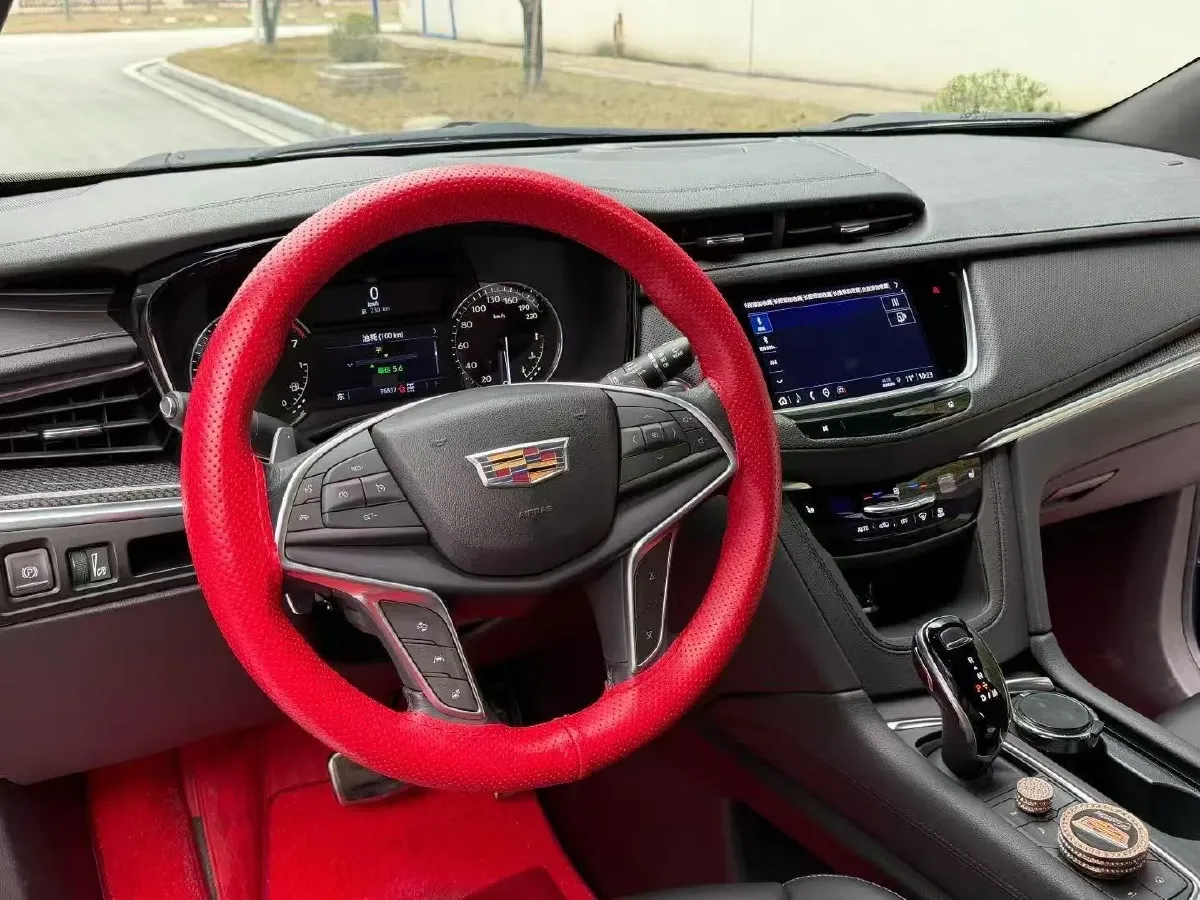 2024 Cadillac XT5 2.0T 237HP L4 9AT,autocango,china used car exporter,china ev exporter,chinese used car exporter,chinese used ev exporter