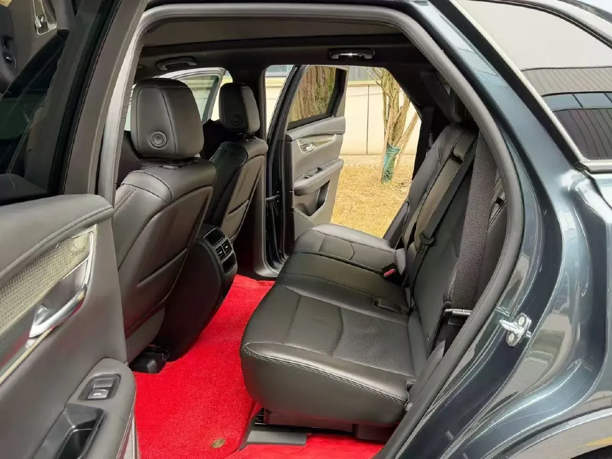 2024 Cadillac XT5 2.0T 237HP L4 9AT,autocango,china used car exporter,china ev exporter,chinese used car exporter,chinese used ev exporter