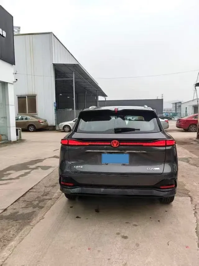 2025 ChangAn CS75 Plus 1.5T 192HP L4 8AT,autocango,china used car exporter,china ev exporter,chinese used car exporter,chinese used ev exporter