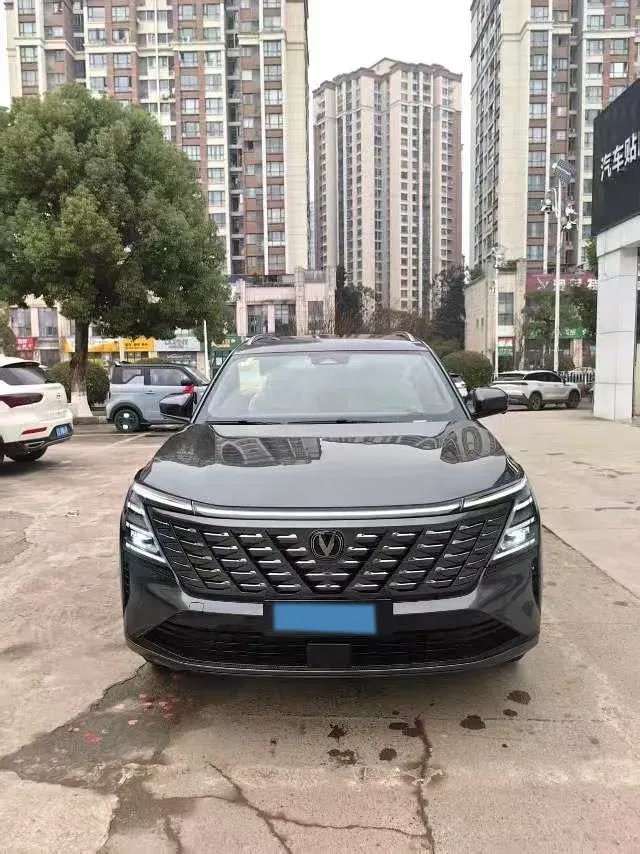 2025 ChangAn CS75 Plus 1.5T 192HP L4 8AT,autocango,china used car exporter,china ev exporter,chinese used car exporter,chinese used ev exporter