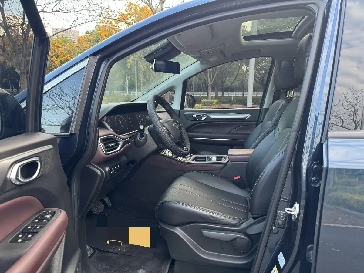 2021 GAC Trumpchi M6 1.5T 169HP L4 6AT,autocango,china used car exporter,china ev exporter,chinese used car exporter,chinese used ev exporter