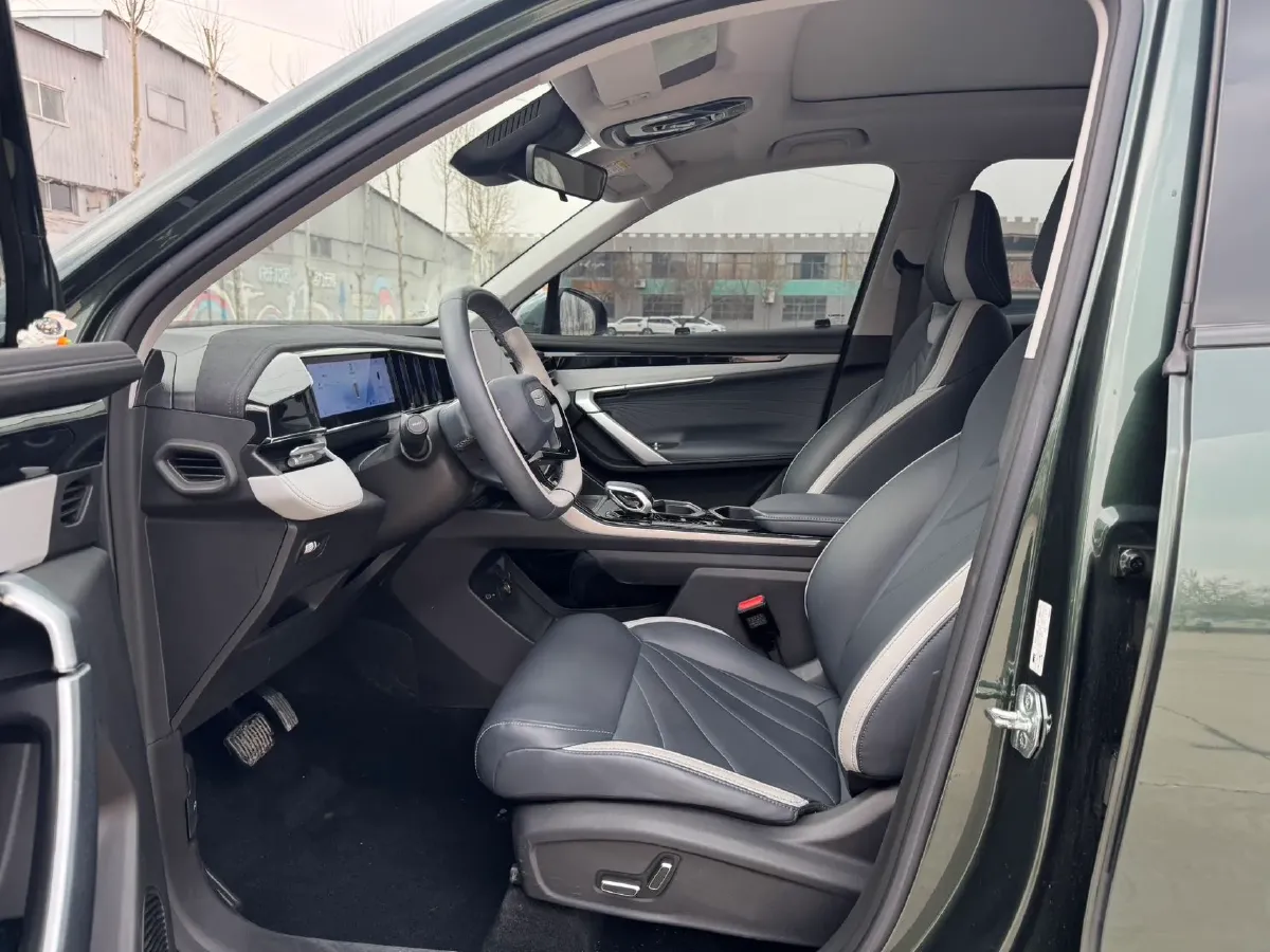 2023 Geely StarRay 1.5T 181HP L4 7DCT,autocango,china used car exporter,china ev exporter,chinese used car exporter,chinese used ev exporter