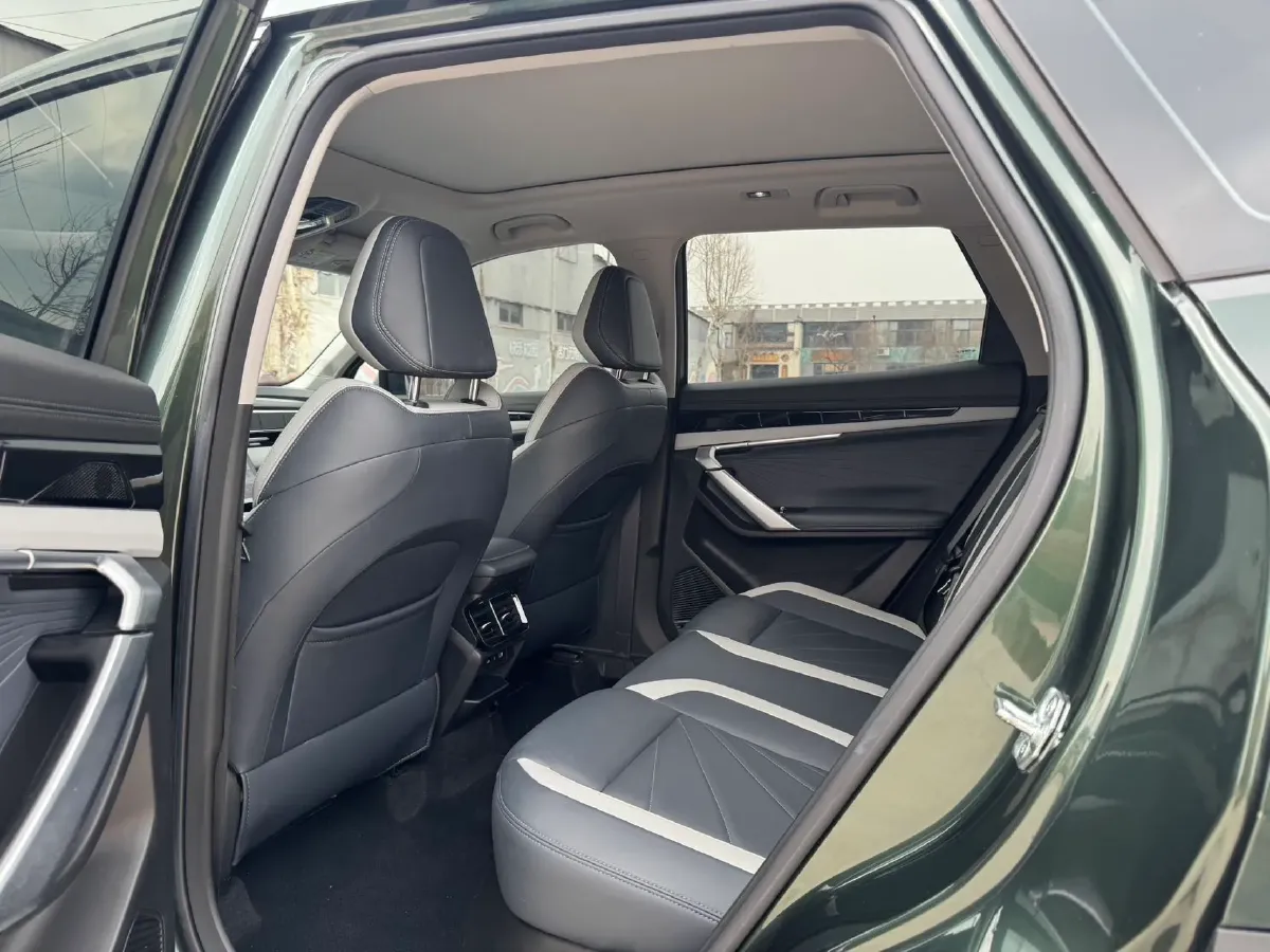 2023 Geely StarRay 1.5T 181HP L4 7DCT,autocango,china used car exporter,china ev exporter,chinese used car exporter,chinese used ev exporter