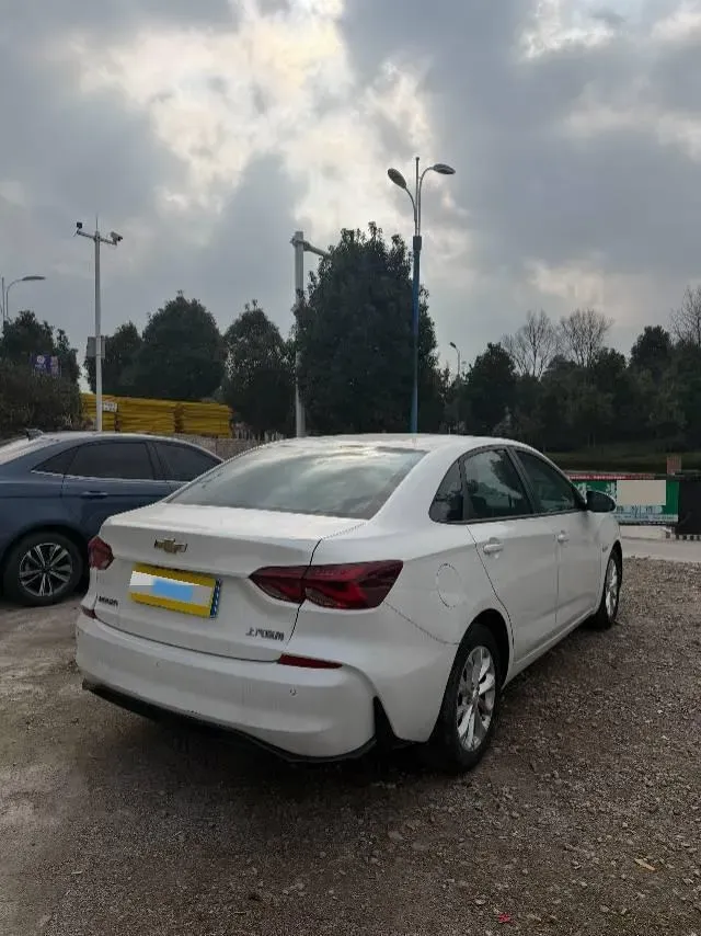 2023 Chevrolet Monza 1.5L 113HP L4 6DCT,autocango,china used car exporter,china ev exporter,chinese used car exporter,chinese used ev exporter