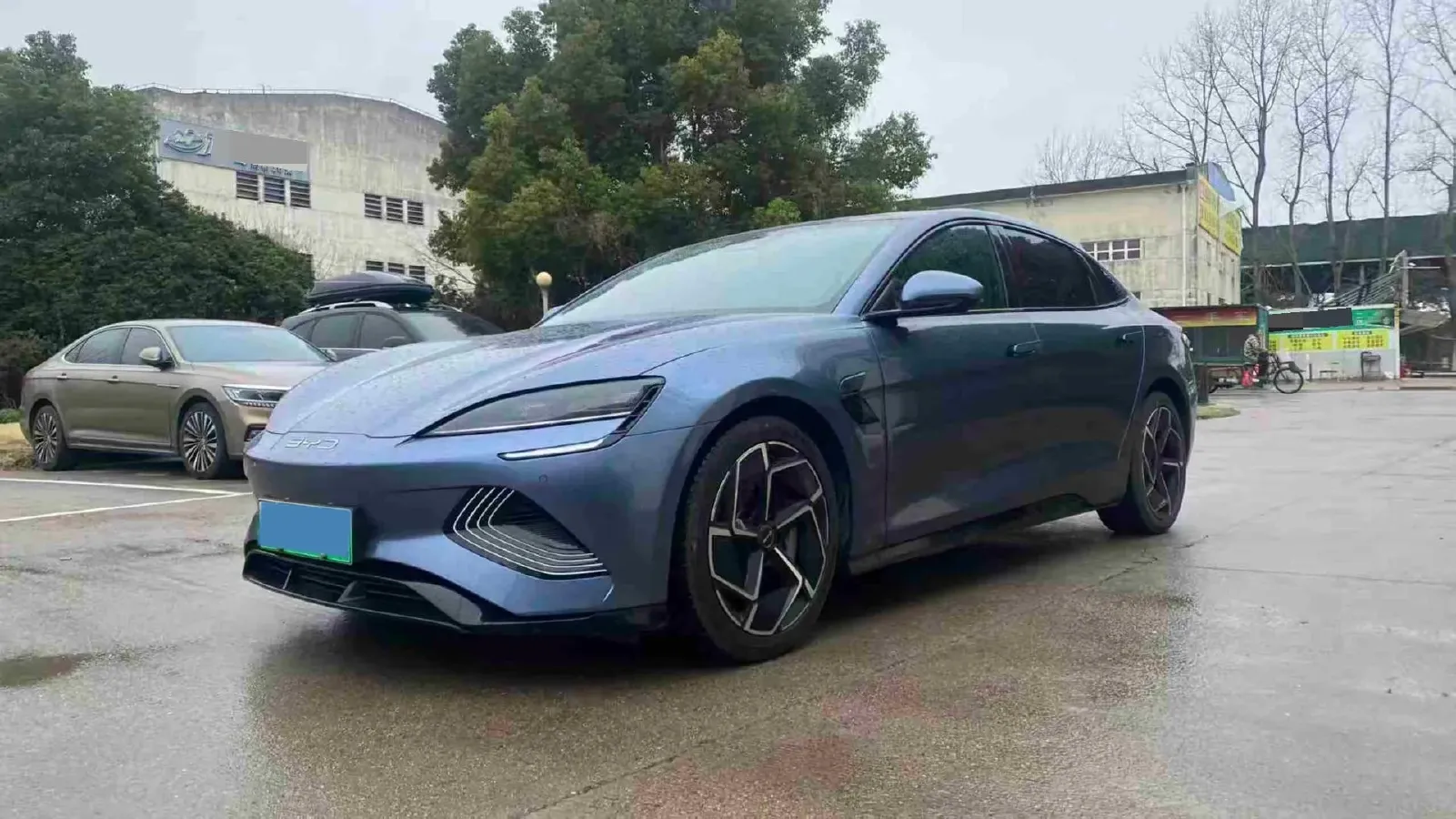 2022 AITO AITO M5 Range Extended 125HP REEV 40KWH,autocango,china used car exporter,china ev exporter,chinese used car exporter,chinese used ev exporter