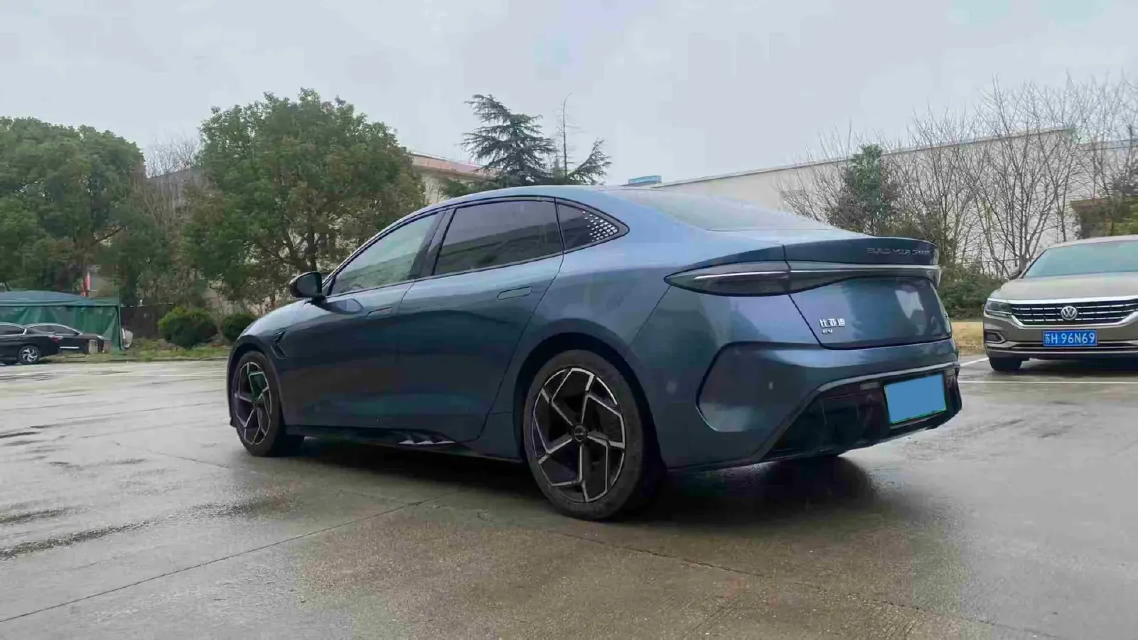 2022 AITO AITO M5 Range Extended 125HP REEV 40KWH,autocango,china used car exporter,china ev exporter,chinese used car exporter,chinese used ev exporter