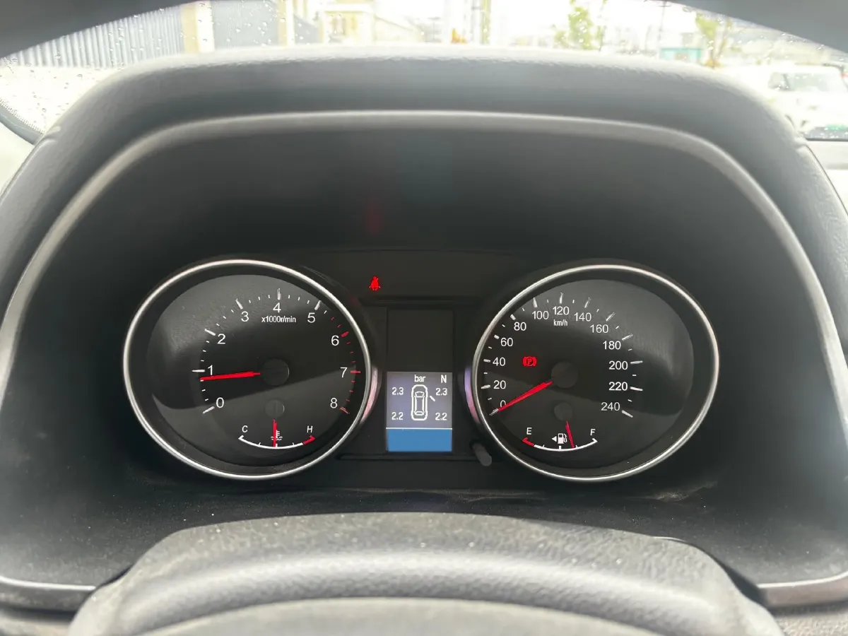 2023 Haval M6 1.5T 150HP L4 7DCT,autocango,china used car exporter,china ev exporter,chinese used car exporter,chinese used ev exporter