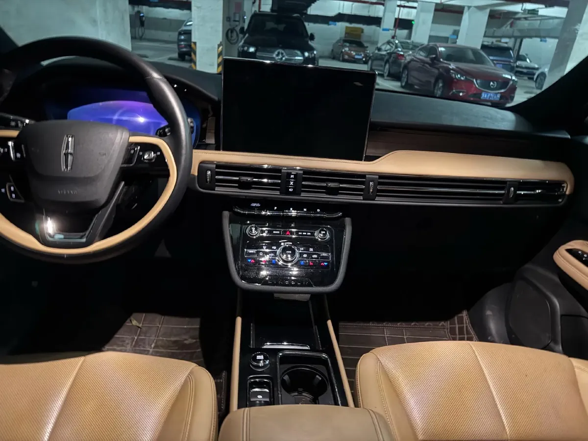 2021 Lincoln Corsair 2.0T 245HP L4 8AT,autocango,china used car exporter,china ev exporter,chinese used car exporter,chinese used ev exporter