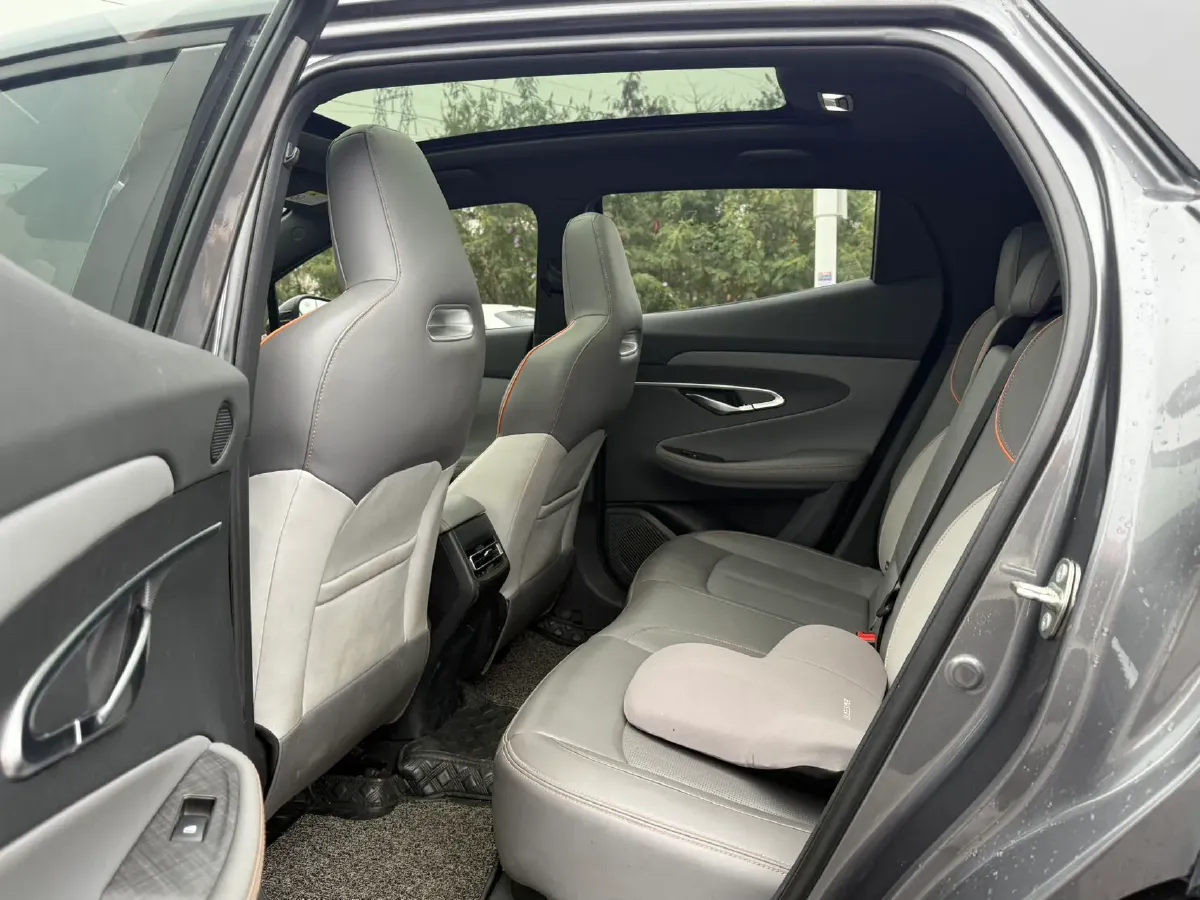 2022 ChangAn UNI-T 1.5T 188HP L4 7DCT,autocango,china used car exporter,china ev exporter,chinese used car exporter,chinese used ev exporter