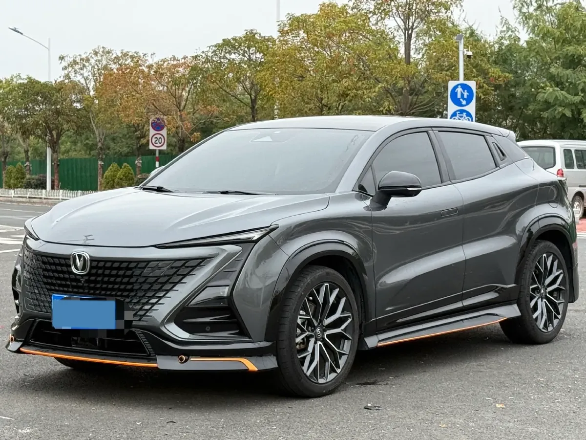 2022 ChangAn UNI-T 1.5T 188HP L4 7DCT,autocango,china used car exporter,china ev exporter,chinese used car exporter,chinese used ev exporter