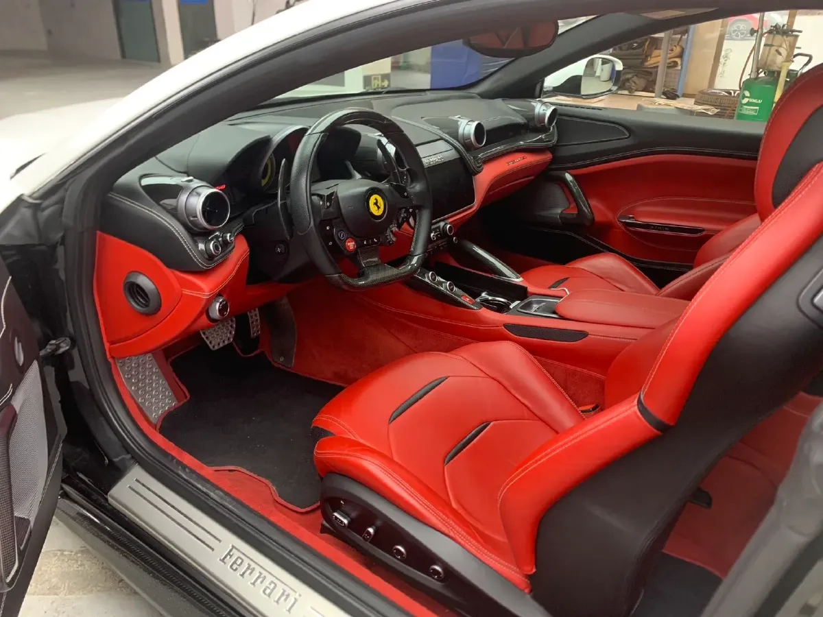 2016 Ferrari GTC4 Lusso 6.3L 690HP V12 7DCT,autocango,china used car exporter,china ev exporter,chinese used car exporter,chinese used ev exporter