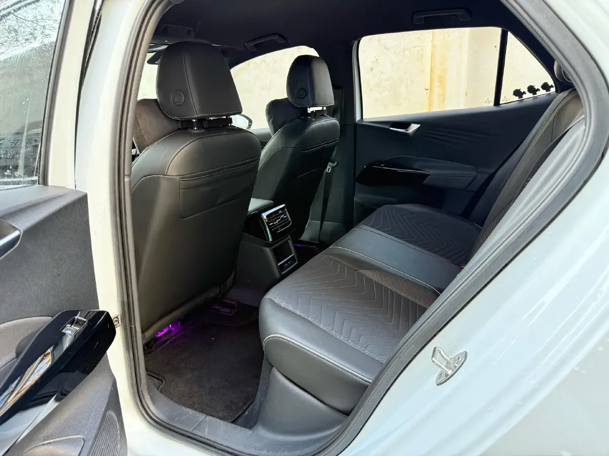 2023 Volkswagen ID.3 BEV 52.8KWH,autocango,china used car exporter,china ev exporter,chinese used car exporter,chinese used ev exporter