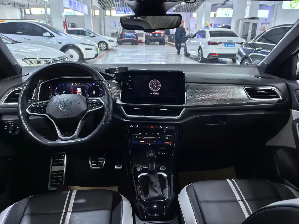 2023 Volkswagen T-Roc 1.5T 160HP L4 7DCT,autocango,china used car exporter,china ev exporter,chinese used car exporter,chinese used ev exporter