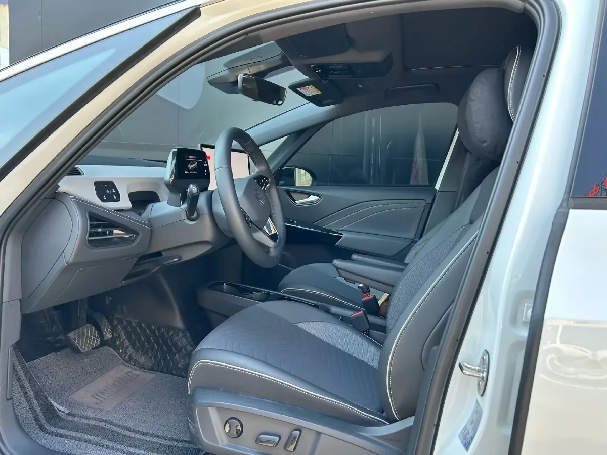 2025 Volkswagen ID.3 BEV 52.8KWH,autocango,china used car exporter,china ev exporter,chinese used car exporter,chinese used ev exporter