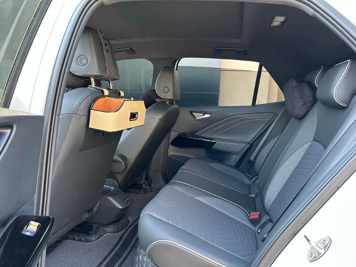 2025 Volkswagen ID.3 BEV 52.8KWH,autocango,china used car exporter,china ev exporter,chinese used car exporter,chinese used ev exporter