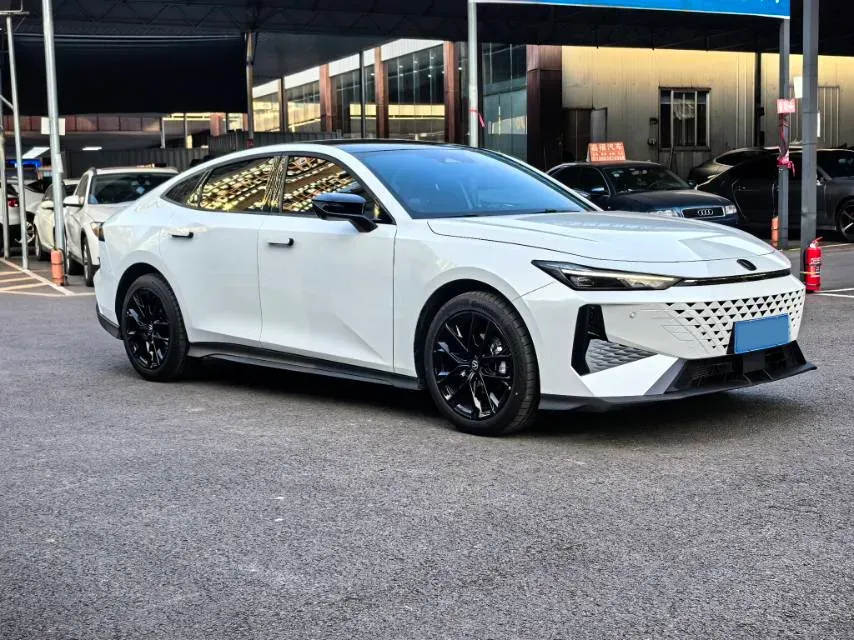 2024 ChangAn UNI-V 1.5T 188HP L4 7DCT,autocango,china used car exporter,china ev exporter,chinese used car exporter,chinese used ev exporter