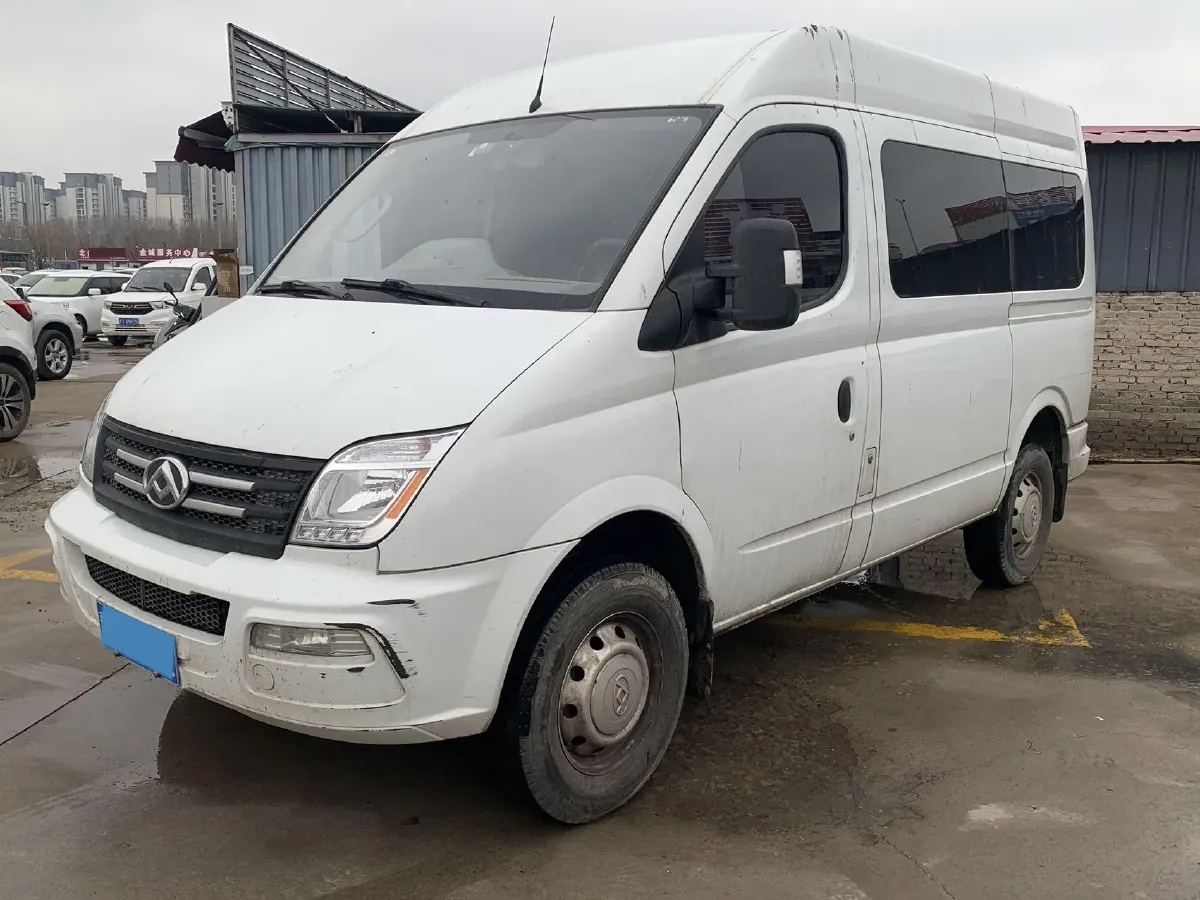 2021 MAXUS XinTu V80 2.0T 127HP L4 6MT,autocango,china used car exporter,china ev exporter,chinese used car exporter,chinese used ev exporter
