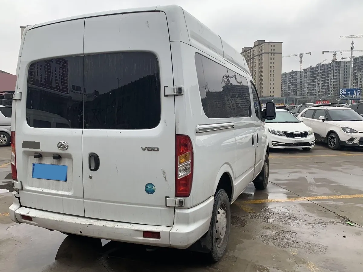 2021 MAXUS XinTu V80 2.0T 127HP L4 6MT,autocango,china used car exporter,china ev exporter,chinese used car exporter,chinese used ev exporter