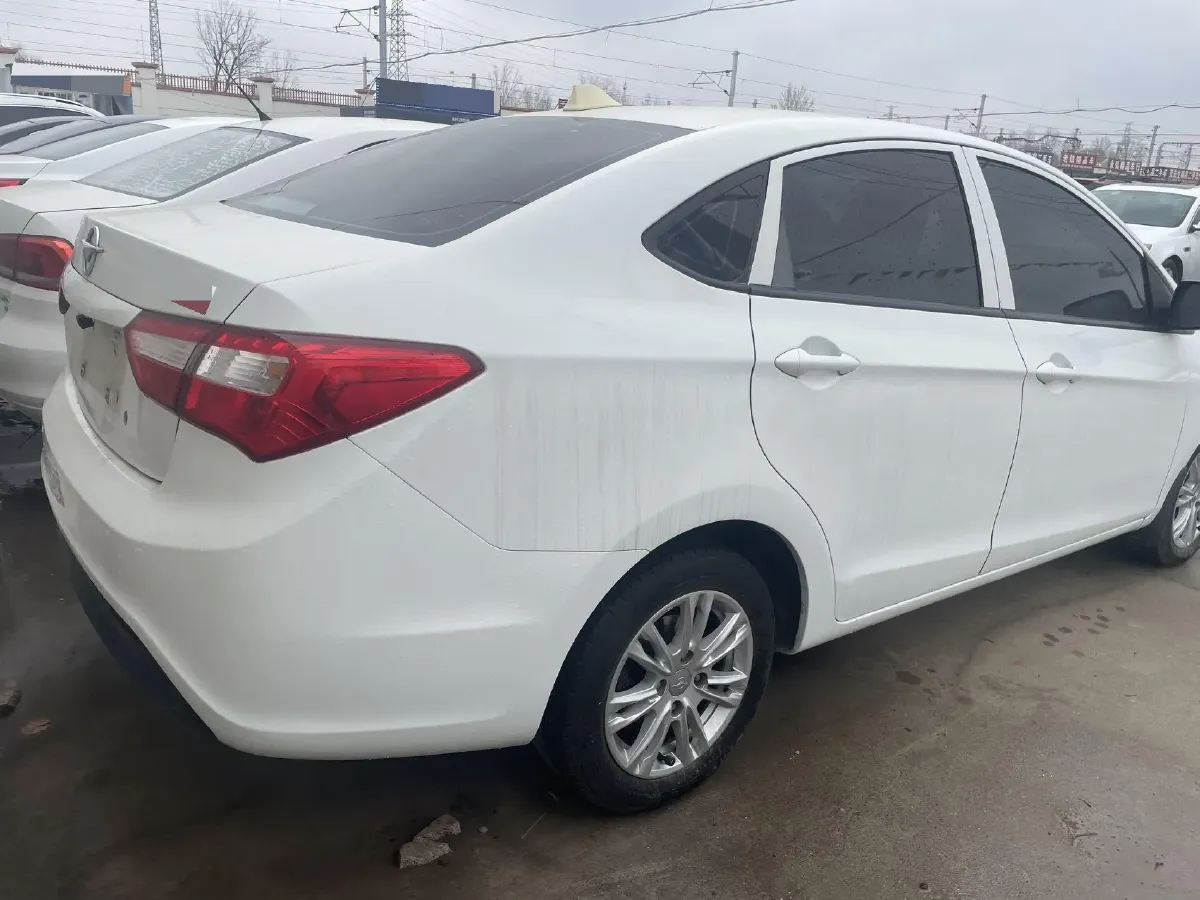 2017 HaiMa M3 1.5L 112HP L4 5MT,autocango,china used car exporter,china ev exporter,chinese used car exporter,chinese used ev exporter
