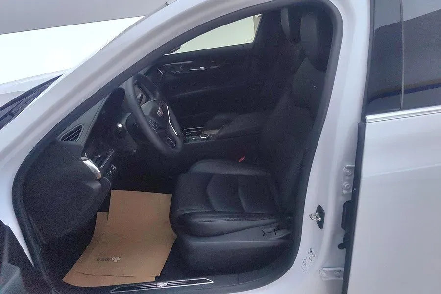 2021 Cadillac CT6 2.0T 237HP L4 10AT,autocango,china used car exporter,china ev exporter,chinese used car exporter,chinese used ev exporter