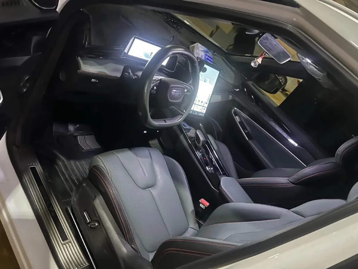 2024 Geely Azkarra 1.5T 181HP L4 7DCT,autocango,china used car exporter,china ev exporter,chinese used car exporter,chinese used ev exporter