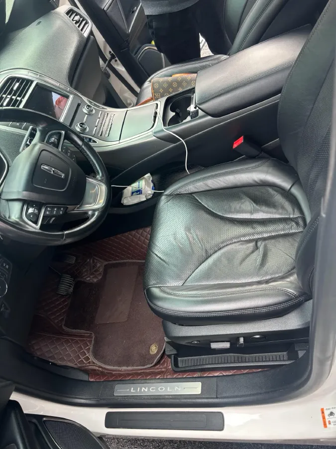 2019 Lincoln Nautilus 2.0T 224HP L4 8AT,autocango,china used car exporter,china ev exporter,chinese used car exporter,chinese used ev exporter