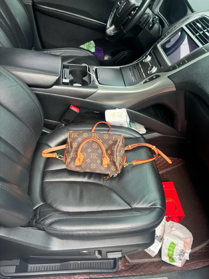 2019 Lincoln Nautilus 2.0T 224HP L4 8AT,autocango,china used car exporter,china ev exporter,chinese used car exporter,chinese used ev exporter