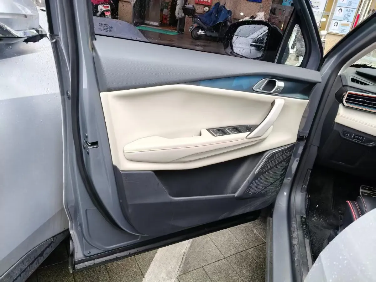 2020 LYNK&CO 06 1.5T 177HP L3 7DCT,autocango,china used car exporter,china ev exporter,chinese used car exporter,chinese used ev exporter